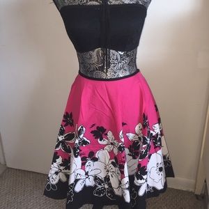 MY MICHELLE CIRCLE SKIRT 3 NWOT